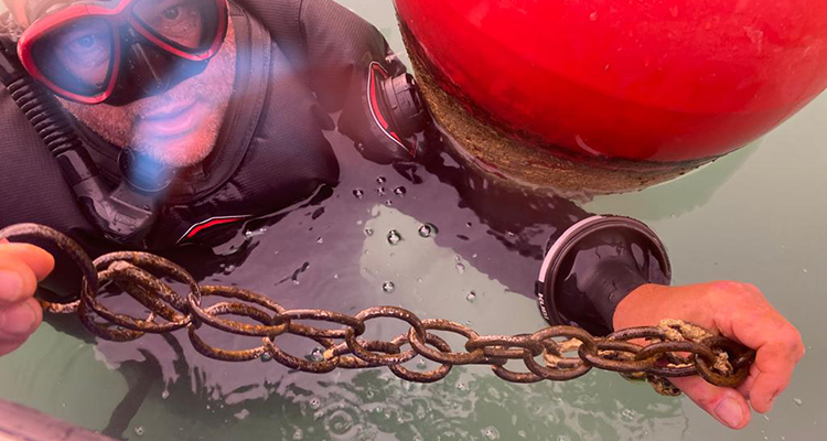 Taucher - Bojen Kettentausch