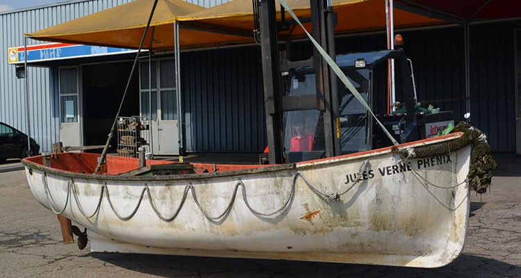 Phoenix Holzboot vor der Restaurierung