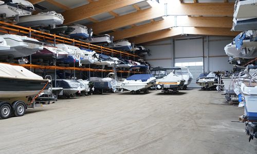 Winterlager der JetMarine in Kärnten Strau - Bootseinlagerung
